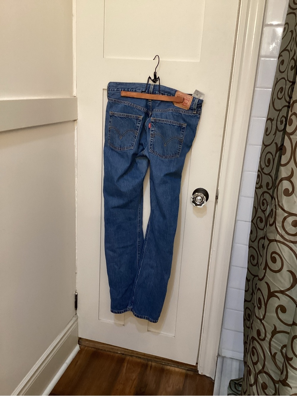 Levi's 501 Jeans in Blue Waist 28/32 see photo measurements